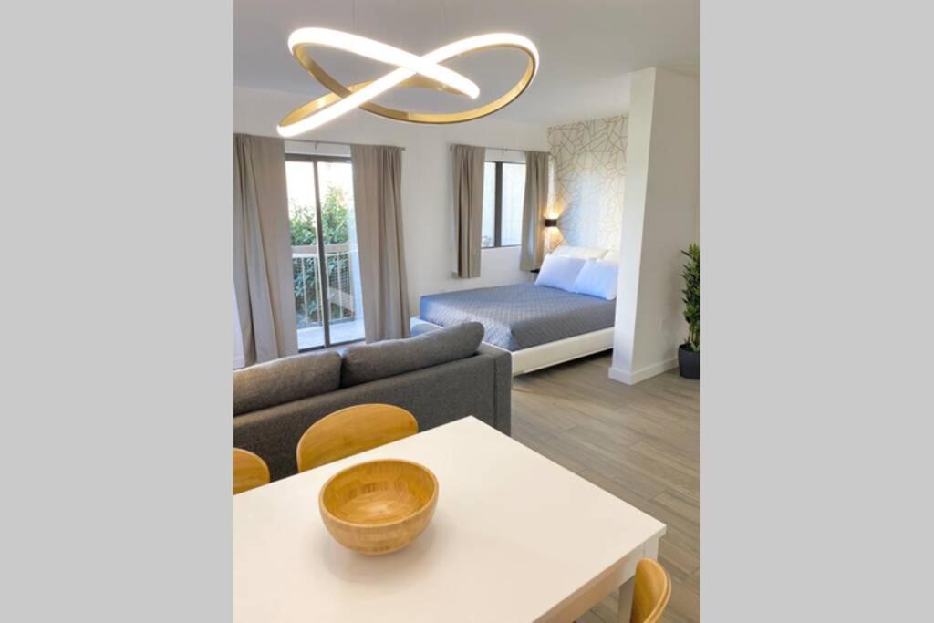 Modern Studio On I-Drive: Parking + Pool Included Орландо Экстерьер фото