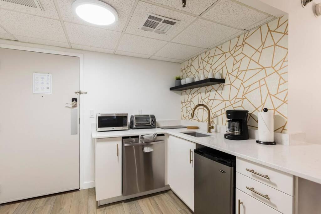 Modern Studio On I-Drive: Parking + Pool Included Орландо Экстерьер фото